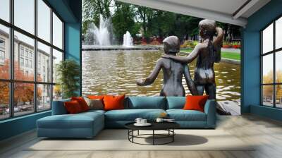 statues enfants Wall mural