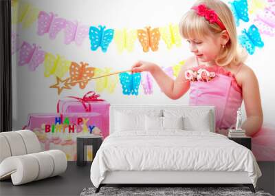 little princess and her birthday cake Wall mural