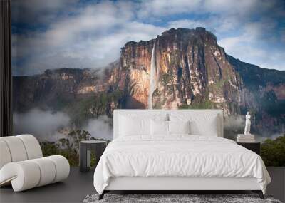 salto angel in the morning light Wall mural