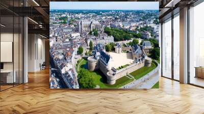 Panorama sur le centre historique de Nantes et le château des Ducs de Bretagne en Loire Atlantique, France Wall mural