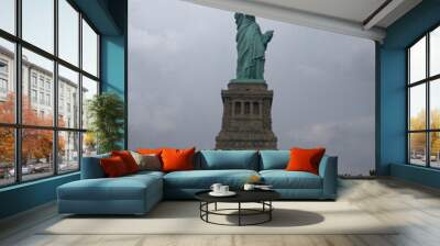 statue of liberty island new york skyline Wall mural