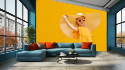 bright fashion girl Wall mural