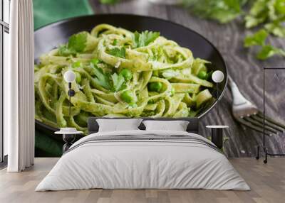 tagliatelle pasta with spinach and green peas pesto Wall mural