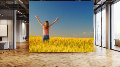 girl in the field Wall mural