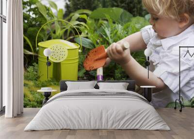 toddler gardening Wall mural