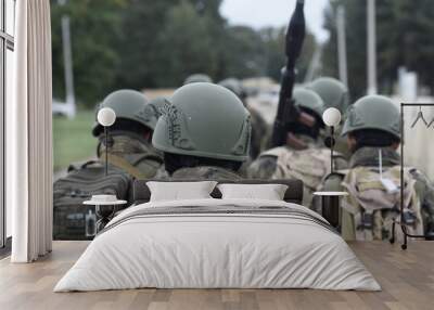 Soldiers with antitank grenade launcher from the back. Wall mural