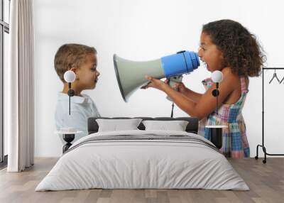 girl screaming at boy Wall mural