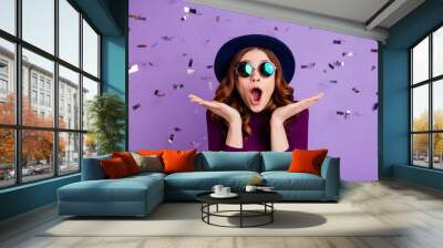 Portrait of cute impressed student screaming shouting isolated over purple violet background Wall mural