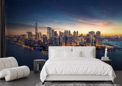 New York City panorama skyline at sunrise. Manhattan office buildings / skysrcapers at the morning. New York City panoramatic shot. Wall mural