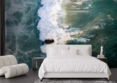 Olas y rocas 2 Wall mural