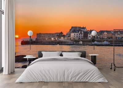 Coucher de soleil sur Concarneau en Bretagne avec le port de plaisance - Sunset on Concarneau in Brittany with the marina Wall mural