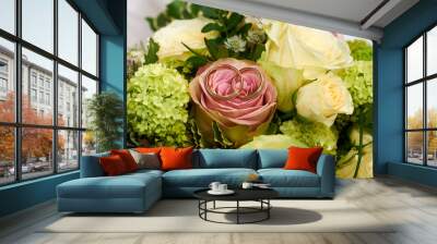 wedding bouquet with roses and rings Wall mural