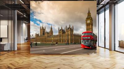 Chambres du Parlement et un bus rouge, Londres Wall mural