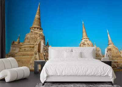 Scenic view of Wat Phra Si Sanphet in Ayutthaya, Thailand. Wall mural