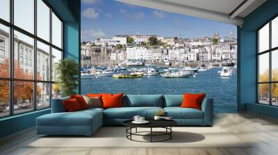 Die Stadt Saint Peter Port auf Guernsey, UK Wall mural