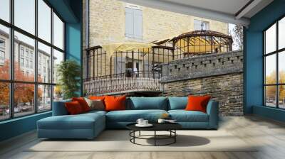 vie sur le balcon Wall mural