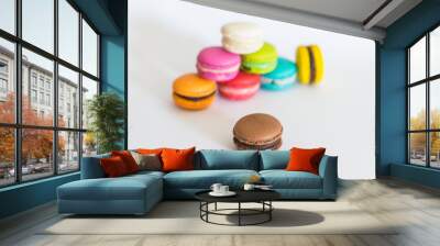 macarons franceses de colores aislados en fondo infinito gris con iluminacion suave Wall mural