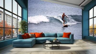 hitting the waves Wall mural