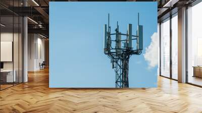 british mobile network operator mast over the blue sky Wall mural