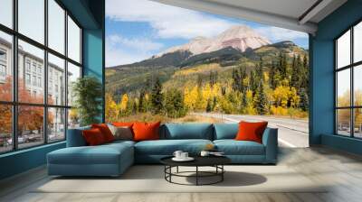 scenic highway 550 and engineer mountain peak Wall mural