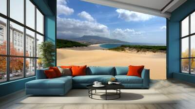 Vista desde la cima de las altas dunas de arena de Bolonia con vistas hacia el Océano Atlántico, Bolonia, Costa de la Luz, Andalucía, Cádiz, España Wall mural