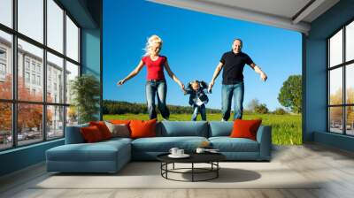 familie mit kind Wall mural