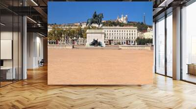 La place Bellecour à Lyon et la basilique de Fourvière en arrière plan. Wall mural