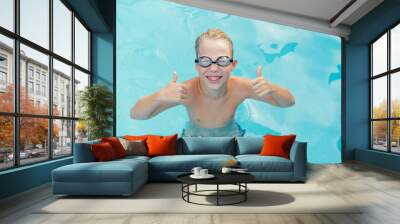 child in swimming pool Wall mural