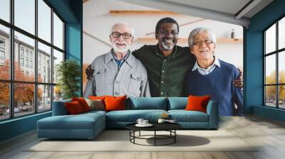 embracing senior friends Wall mural