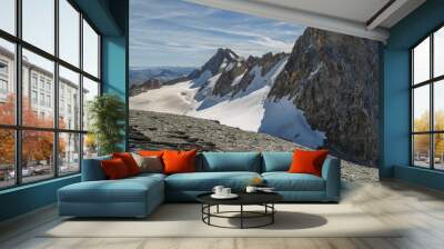 Panorama depuis le col de la Girose dans les Hautes Alpes, massif des Écrins en été Wall mural