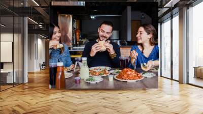 eating tacos, mexican people eating taco al pastor in mexico city Wall mural