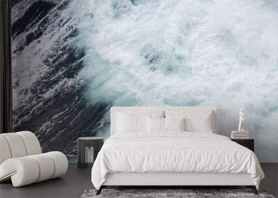 Waves in the ocean from a ship 
 Wall mural