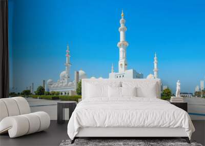 Sheikh Zayed Grand Mosque on October 2, 2014 in Abu Dhabi Wall mural