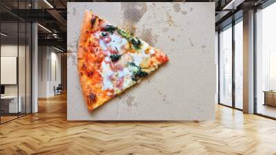 Excellent fresh pizza with cheese, bacon and spinach in a box. Delivery of food on the phone to the house. Wall mural