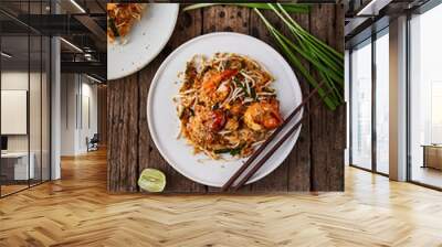 Padthai noodles with shrimps and vegetables. Wall mural