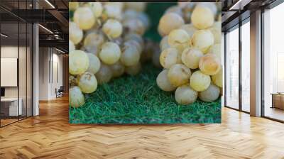 bunches of ripe green grapes Wall mural