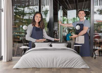 waitress welcoming customer Wall mural