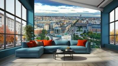 Panoramic view of Madrid including the Royal Palace, La Almudena Cathedral, the Telefónica building on Gran Vía, the Cuatro Torres Business Area and, in the background Wall mural