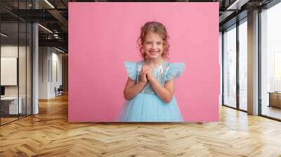 little girl pink background, beautiful princess dress
 Wall mural