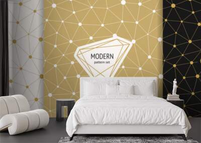 Vector golden geometric seamless pattern set with stylish minimal labels. Elegant gold texture with linear shapes, abstract grid, net, mesh. Trendy minimal background. Modern luxury repeated design Wall mural