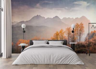 Sawtooth mountains of Idaho in the fall in the evening light. Wall mural