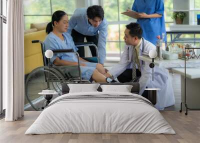 Doctors and nurses physical therapist Check the patient's condition Wall mural