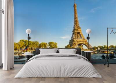 Marriage proposal with the inscription marry me in front of the Eiffel Tower in Paris, France Wall mural