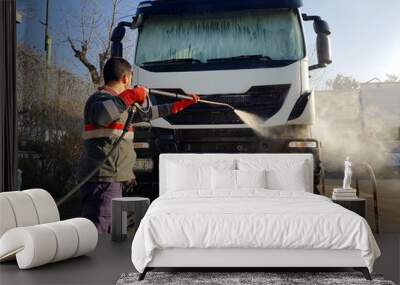 Lavaggio camion con alta pressione Wall mural