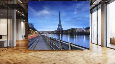 Tour Eiffel Paris et Pont Bir-Hakeim Wall mural