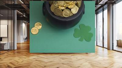 st. patricks day gold and green shamrock Wall mural