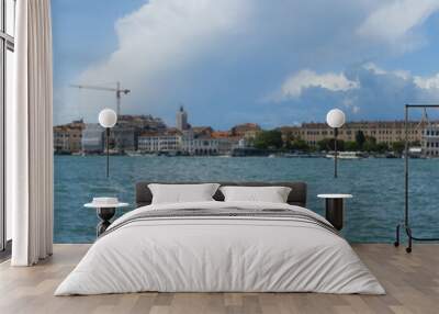 Panorama de venise vue du canal avec la Skyline des maison traditionnelles, Italie Wall mural