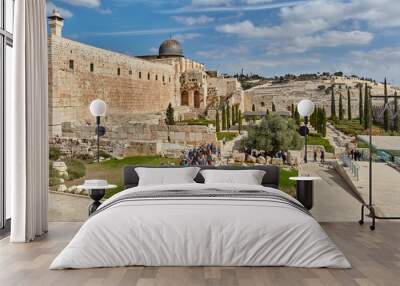 jerusalem - 15 november, 2016: group of tourists travel trough jerusalem Wall mural