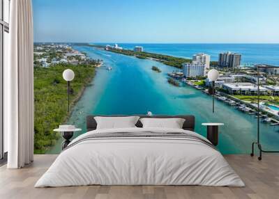 Boats in the intracoastal waterway on the barrier island of Jupiter Island in Palm Beach County, Florida Wall mural