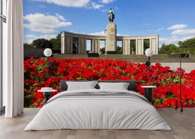 Soviet War Memorial (Tiergarten) Commemorating the Soldiers of the Soviet Armed Forces Who Died During WWII Wall mural